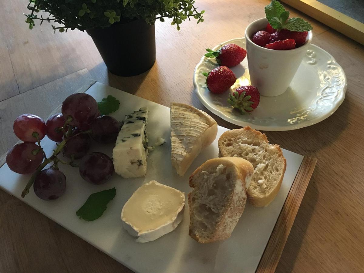 Bed & Breakfast Chateau Gros Puy, Petit Chateau D'hote